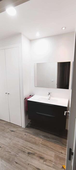 26 Acceso cuarto de baño
