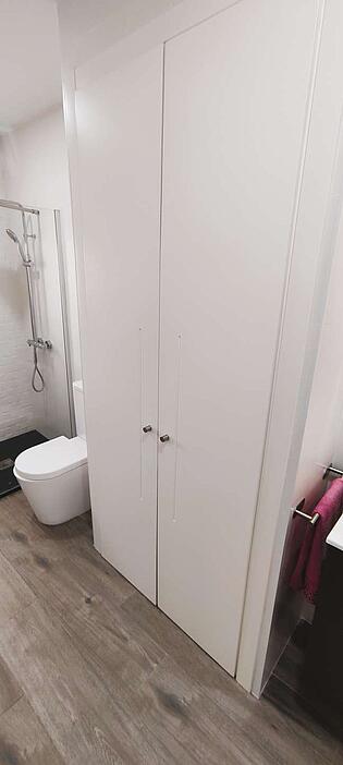 28 Armario cuarto baño