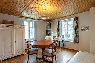 KZO00503 Tolles Stadthaus an zentraler Lage in Wetzikon - Zimmer 1. OG
