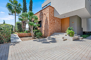 Sea view villa for sale