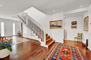 Hall and staircase villa Costa d´en Blanes