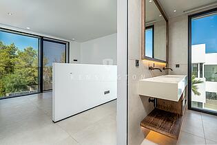 KPI1033 - Villa en venta - Villa zu verkaufen - Villa for sale - Villa te koop - www.kensington-ibiza.com - Noelle Politiek