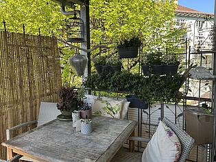 großer Balkon