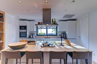 2022_12_21_0960 And8moreN_Y_Interior