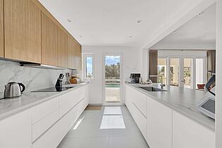 Open kitchen