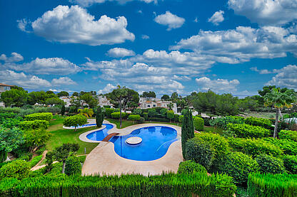 2021_10_27_8138 And8moreN_Y_Exterior-Edit
