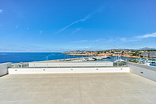 11. Terraza con vistas al mar