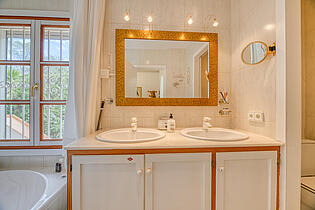 21-Master-Bathroom