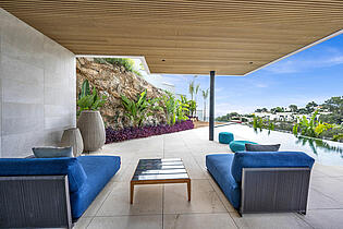 Pool lounge