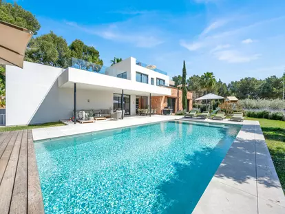 Modern sea view villa for sale