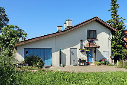 KZO00014 4.5 Zimmer Einfamilienhaus in Bäretswil - Hausansicht West