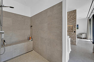 Bathroom en suite master villa Costa d´en Blanes
