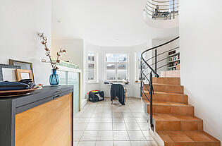Eingangsbereich (Masionette-Wohnung rechts)
