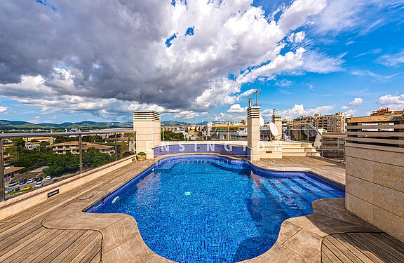 Penthouse in Palma pool