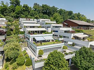 KZO00083 Ein Zuhause mit Freiraum, Weitsicht und Naturanschluss - Aussenansicht