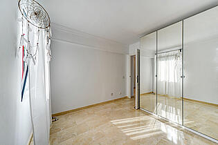 Bedroom in apartment for sale in Portals Nous KPO01373