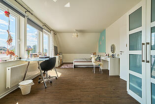 Obergeschoss - Schlafzimmer mit Balkon