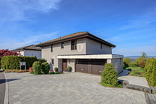 KZO00067 Einmalige Gelegenheit - 7.5 Zimmer Einfamilienhaus an wunderbarer Aussichtslage in Wernetshausen