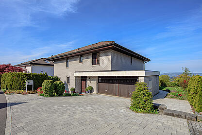 KZO00067 Einmalige Gelegenheit - 7.5 Zimmer Einfamilienhaus an wunderbarer Aussichtslage in Wernetshausen