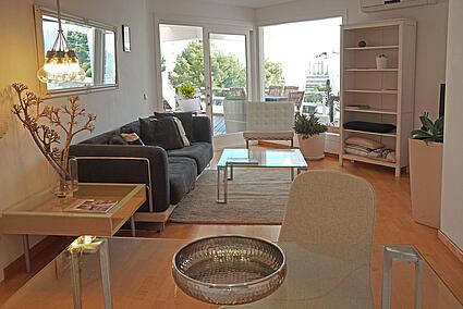 LIVING ROOM & DINING AREA