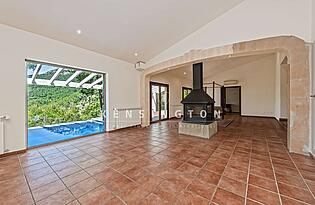 Finca in Esporles Mallorca - wohnzimmer/pool terrasse