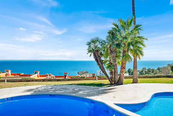 1.Swimming pool with sea view