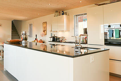 KZO00500_Luxuriöse 4.5 Zimmer Maisonette Wohnung an zentraler Lage in Pfäffikon