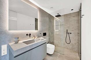 Bathroom in a villa KPO01705