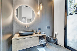 Modern bathroom