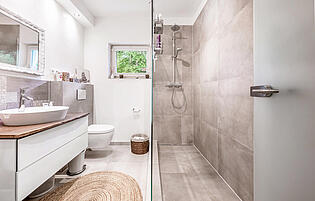 Badezimmer im Erdgeschoss