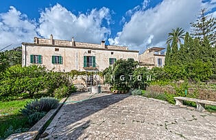 Herrenhaus mit Aussicht in Binissalem, Mallorca - Südfassade