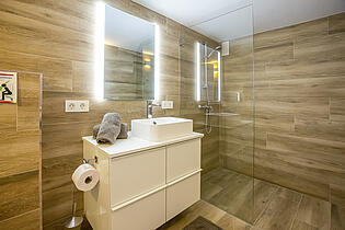 10. Bathroom in a villa for sale KPO01211