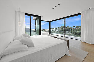 Mater bedroom 2