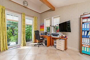 Arbeitszimmer im Erdgeschoss
