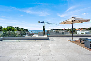 Roof top terrace with sea views