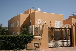 KPI1145 - Casa en venta - Haus zu verkaufen - House for sale - Huis te koop - www.kensington-ibiza.com - Noelle Politiek