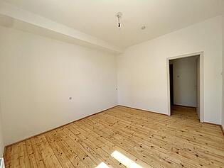 2. Schlafzimmer