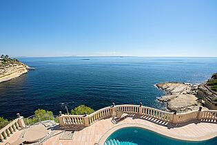 Primera línea de mar piscina privada en urbanización de Sol de Mallorca