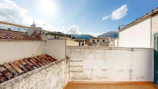 Townhouse-with-project-in-Pollensa-with-patio-and-terrace--07312025_063133