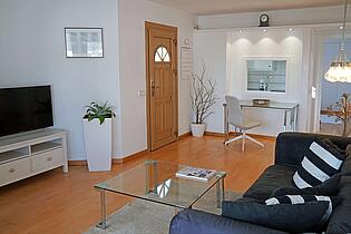 LIVING ROOM MAIN 1