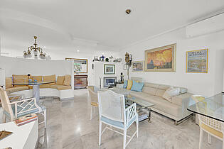 Living and dining area 