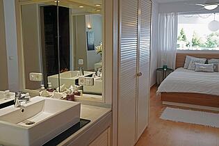 BATHROOM IN SUITE & MAIN BEDROOM