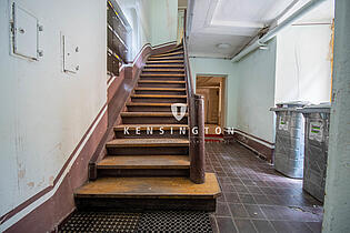 EG Treppenhaus + Eingang Gewerbe 2