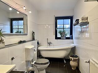 Badezimmer OG mit Wanne
