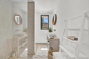 Suit bathroom: Guest bedroom