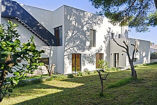 10.Villa por detrás