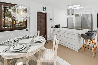 KPI1018 - Villa en venta - Villa zu verkaufen - Villa for sale - Villa te koop - www.kensington-ibiza.com - Noelle Politiek