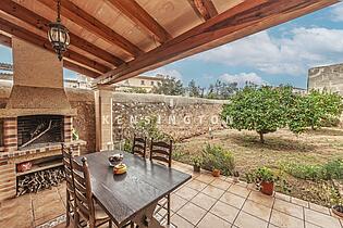 BBQ porch & garden