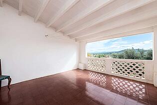 Porch 1st floor