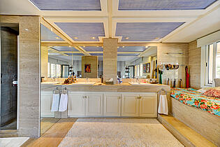 2021_08_25_0719 And8moreNorman___Young_Interior